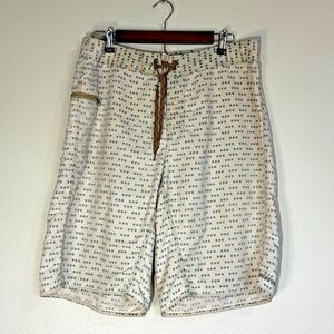 Patagonia Wavefarer Trunks Board Short Beach Cream Geometric Swim Men 36 *W34